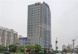 棋牌游戏平台-包含重磅！上海久事状态回暖转会期深圳男篮遗憾出局，新奥尔良鹈鹕刷新队史纪录的词条