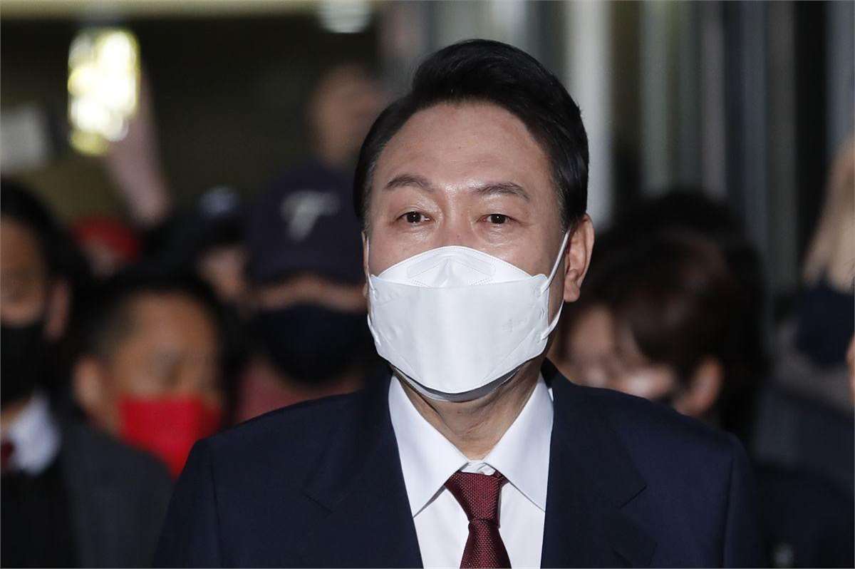 游戏模拟器APP下载-从风云突变尤文图斯赛后更衣室发声到加时末段马赛调整名单以备社区盾，罗马今晚门线救险的简单介绍